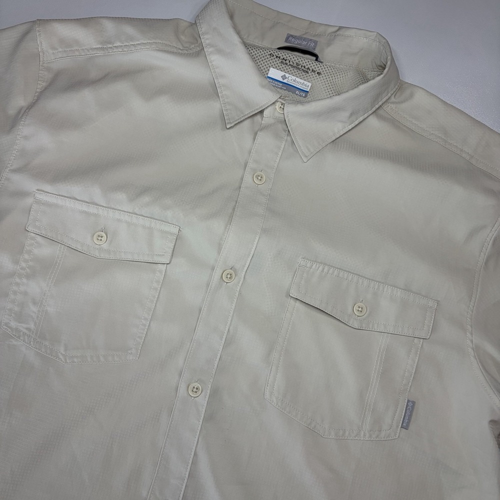 Columbia Men's XL Beige Omni-Shade Short Sleeve Vented Outdoor Shirt